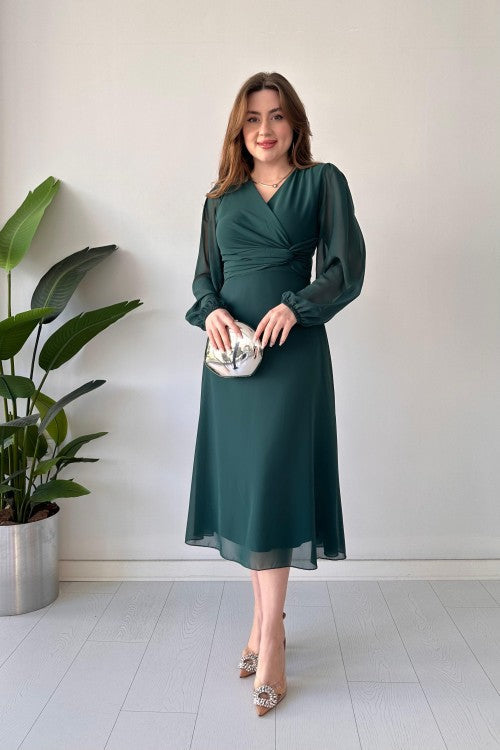 Robe en mousseline nouée émeraude