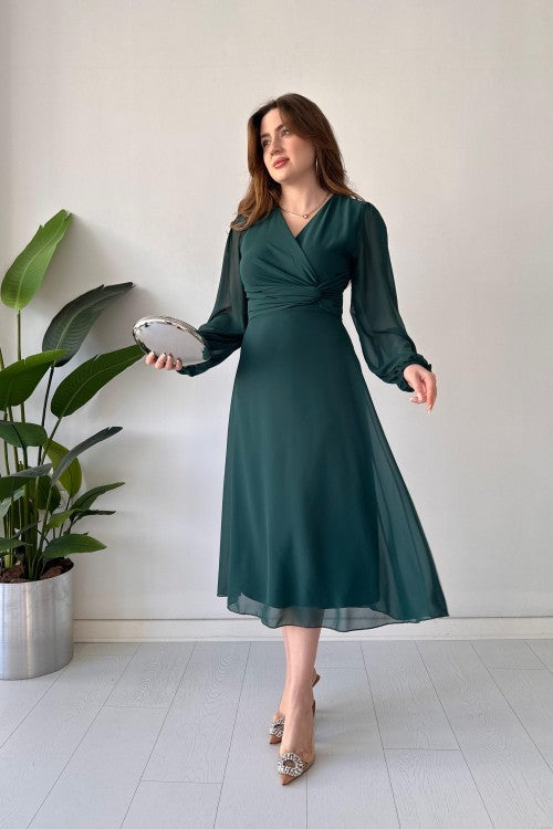 Robe en mousseline nouée émeraude