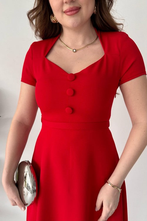 Robe unie ceinturée rouge