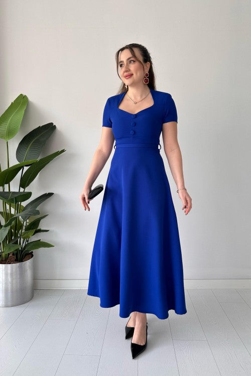 Robe unie ceinturée bleu saxon