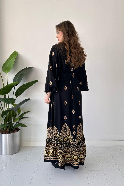 Robe ceinturée avec jupe à motifs noire