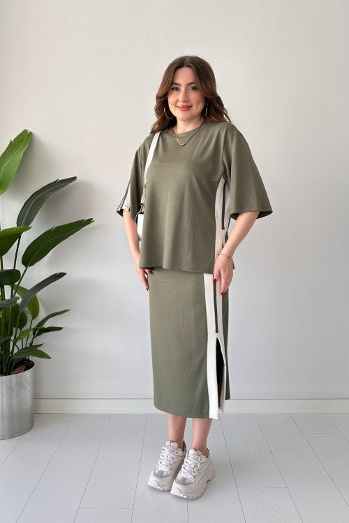Tailleur jupe en modal kaki