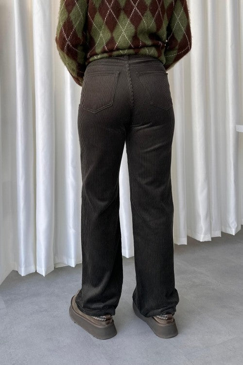 Pantalon en velours côtelé kaki