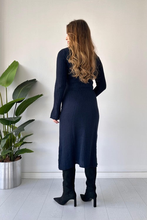 Robe mi-longue en maille côtelée bleu marine