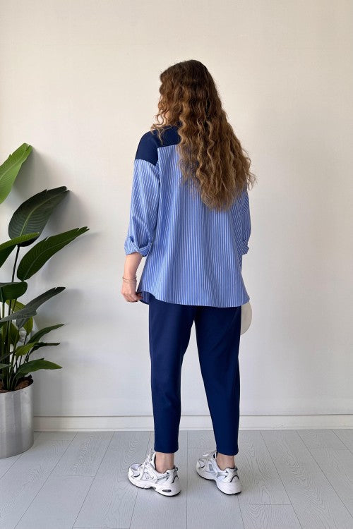Costume en modal avec détails de chemise bleu marine