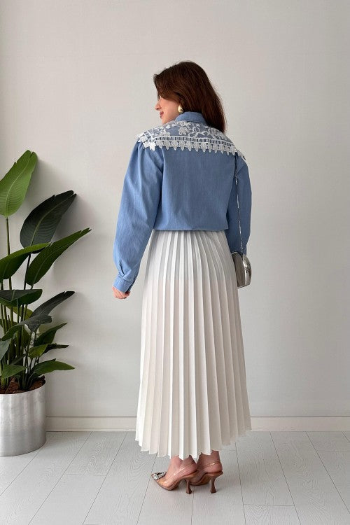 Tailleur jupe à col guipure bleu