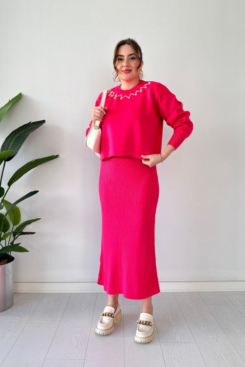 Ensemble robe pull à col perlé rose