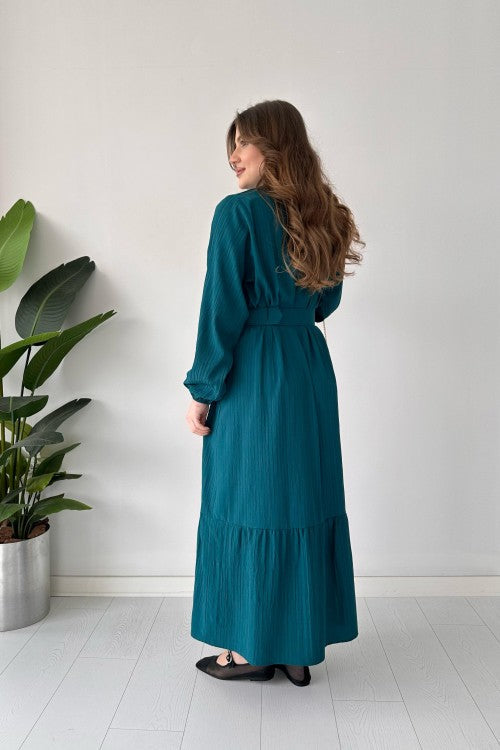 Robe froissée ceinturée Pétrole