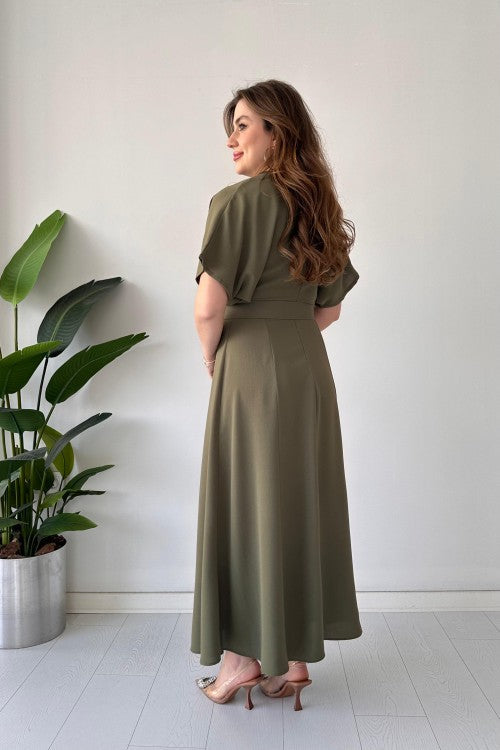 Robe de créateur ceinturée kaki
