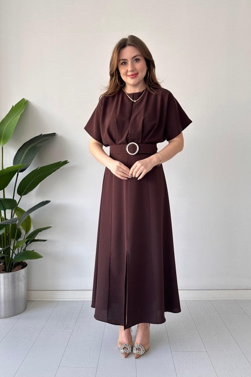 Robe de créateur ceinturée marron