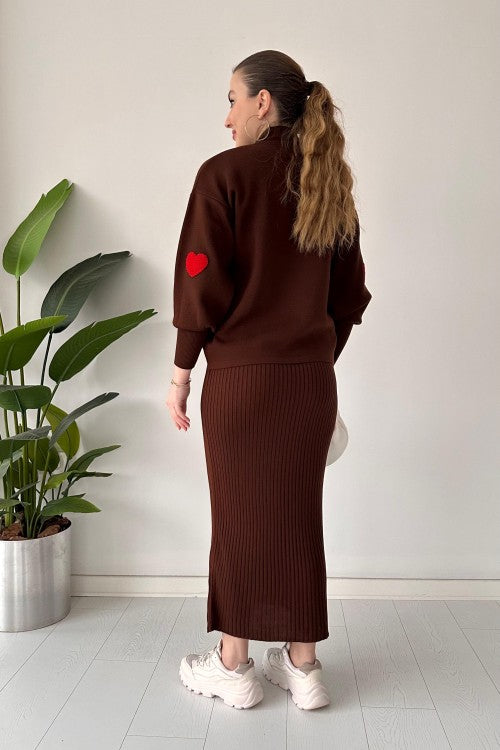 Ensemble robe pull cœur rouge marron