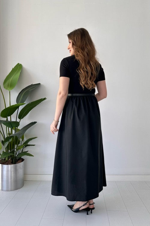 Robe en popeline à manches courtes noire