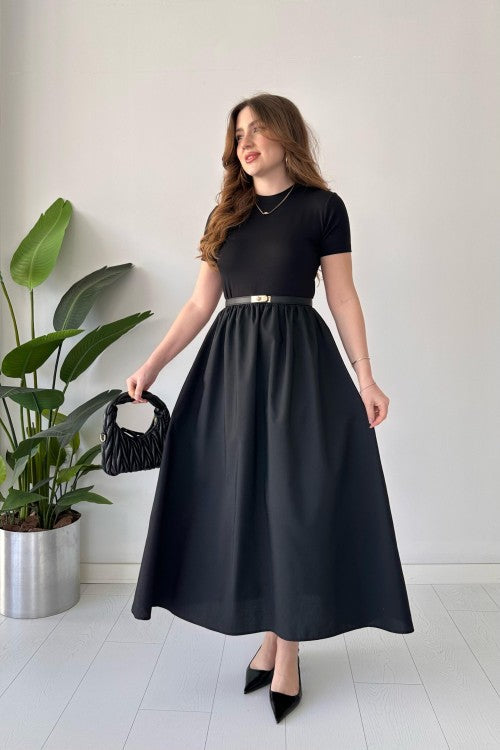 Robe en popeline à manches courtes noire