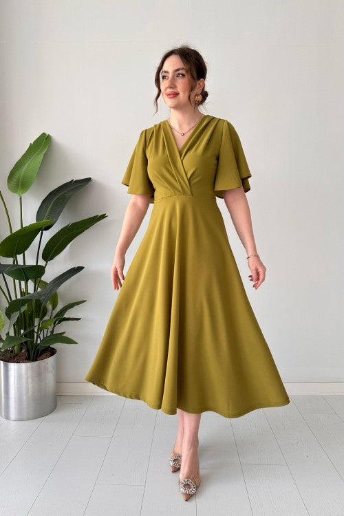 Robe en crêpe à manches volantées vert pétrole