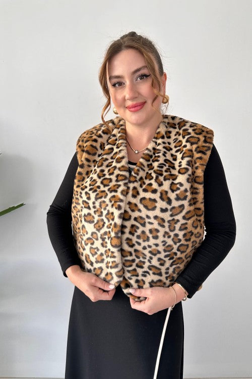 سترة من فرو النمر