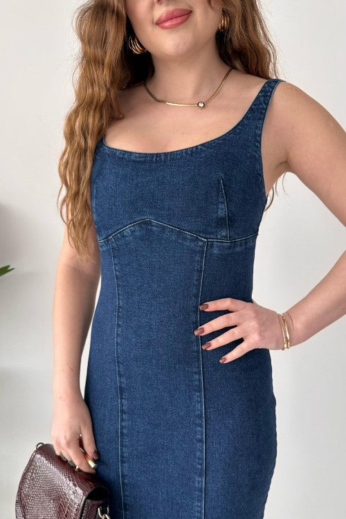 Robe en jean mi-longue à bretelles bleu marine