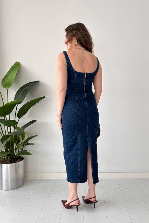 Robe en jean mi-longue à bretelles bleu marine