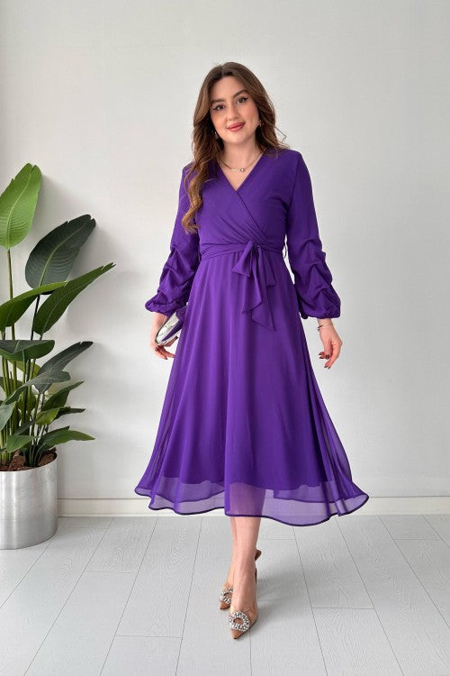 Robe mi-longue en mousseline violette