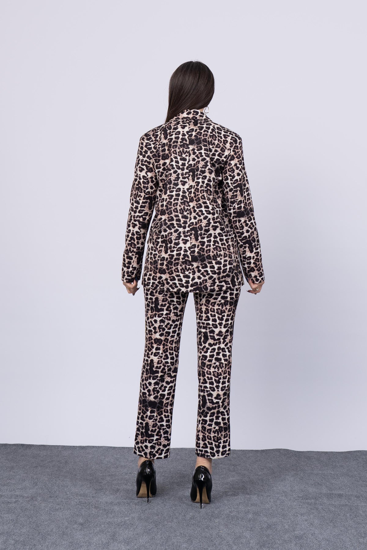 Oversize Leopar Desen Astarlı Ceket ve Kemerli Pantolon 8598