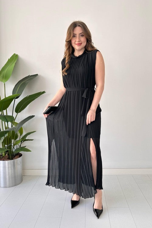 Robe plissée moulante noire