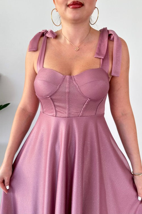 Robe de soirée évasée pailletée rose poudré