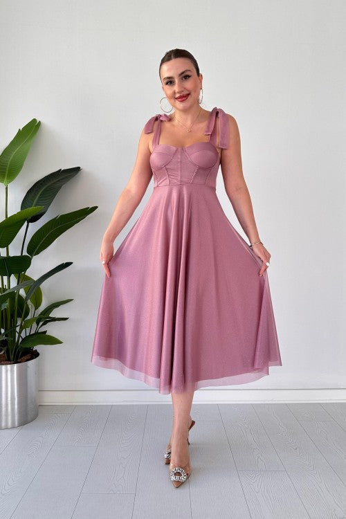 Robe de soirée évasée pailletée rose poudré