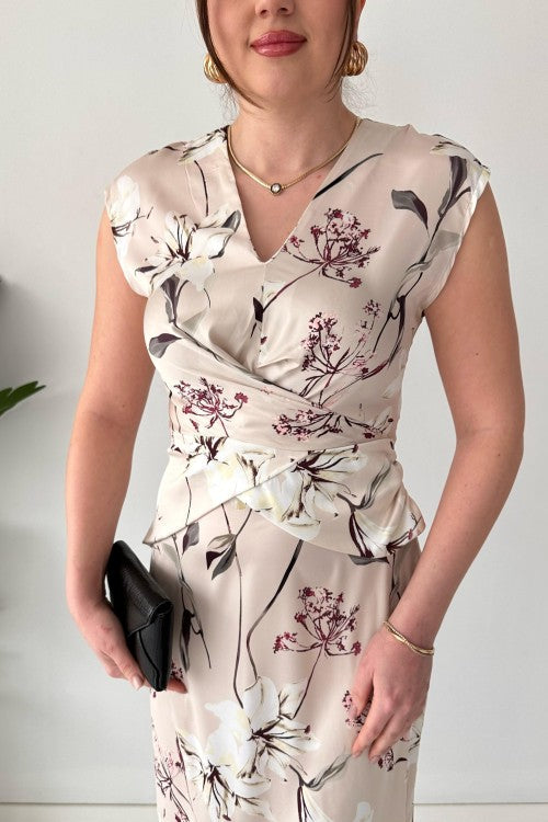 Robe en satin doux écru