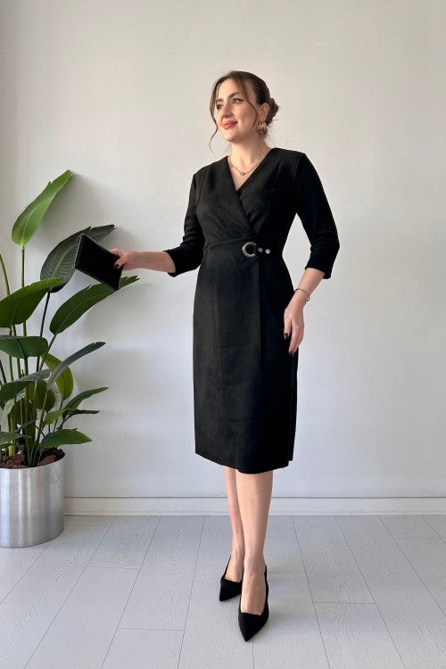 Robe croisée en daim noir