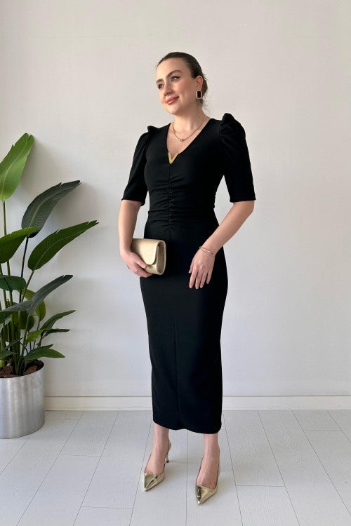 Robe ottomane noire à boucle en V