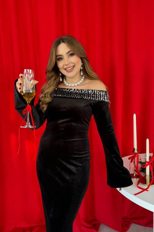 Robe en velours avec col à paillettes, noire