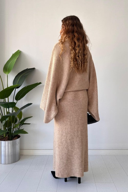 Ensemble jupe-pull chauve-souris beige