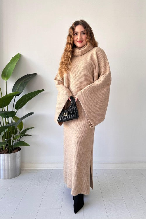 Ensemble jupe-pull chauve-souris beige
