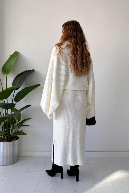 Ensemble jupe-pull chauve-souris écru