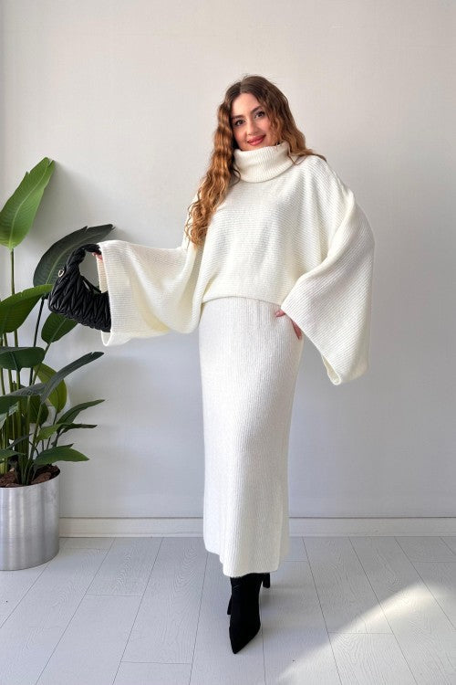 Ensemble jupe-pull chauve-souris écru