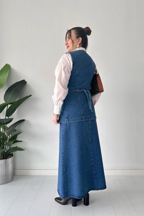 Costume en jean avec gilet bleu