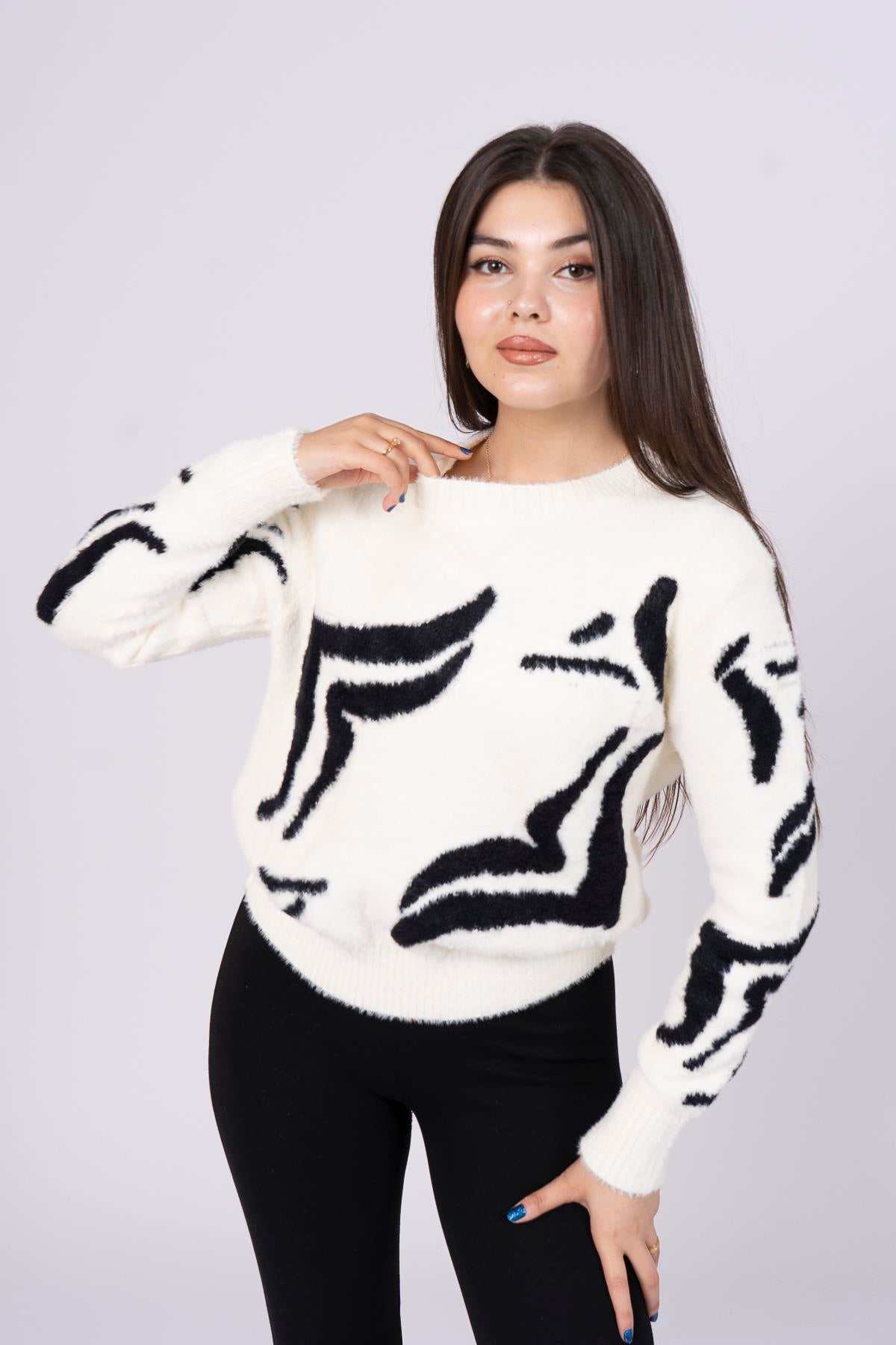 Yuvarlak Yaka Peluş Desenli Kazak 11120