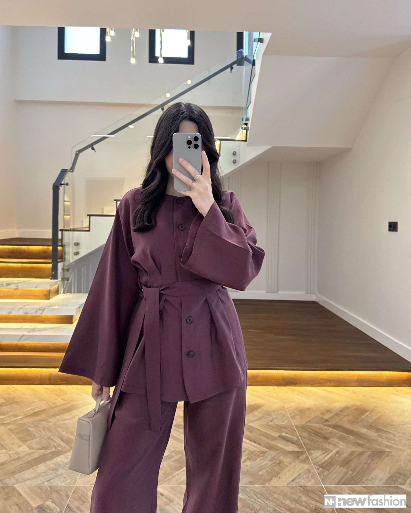 طقم أنيق بحزام